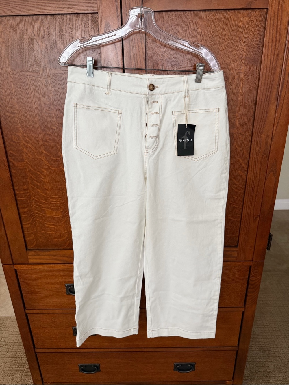 Flamingal White Button-Fly Women’s Jeans, cropped